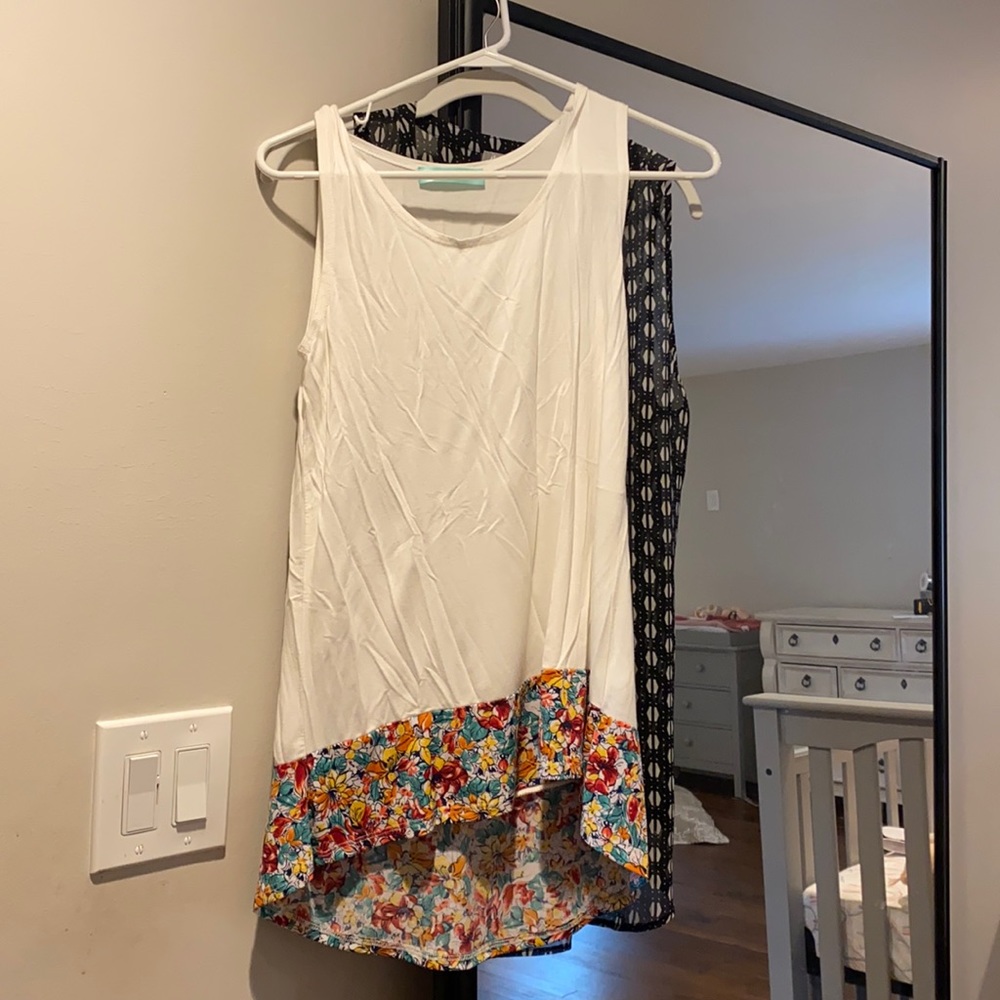 Maternity tank tops size small